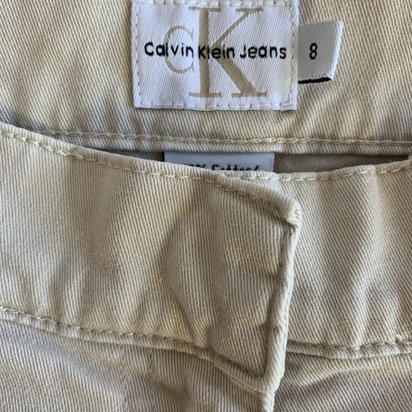 Calvin Klein Capris Khakis. Sz 8 - Picture 6 of 7